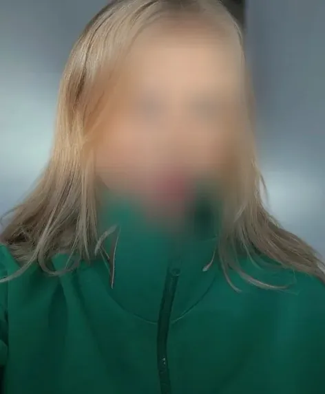 Amina, 31