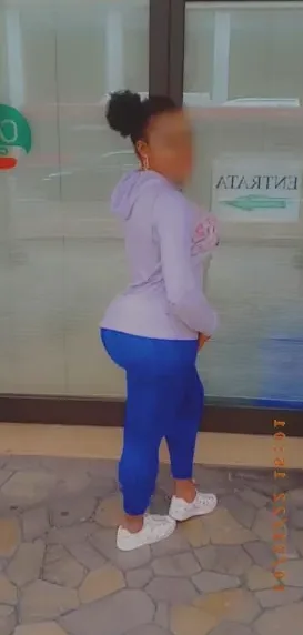 Bianca, 28