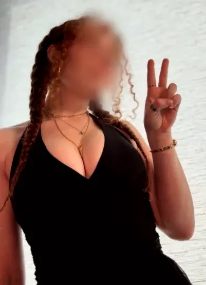 Ingrid, 25