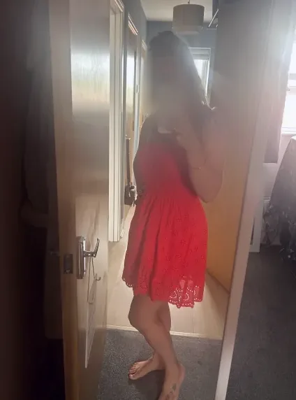 Ingrid, 34