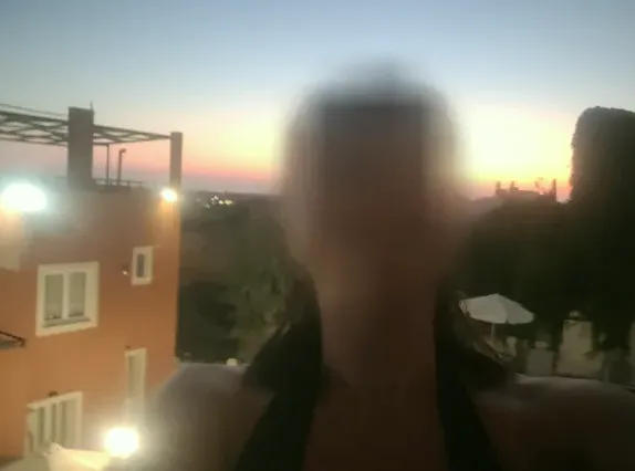 Ivona, 38