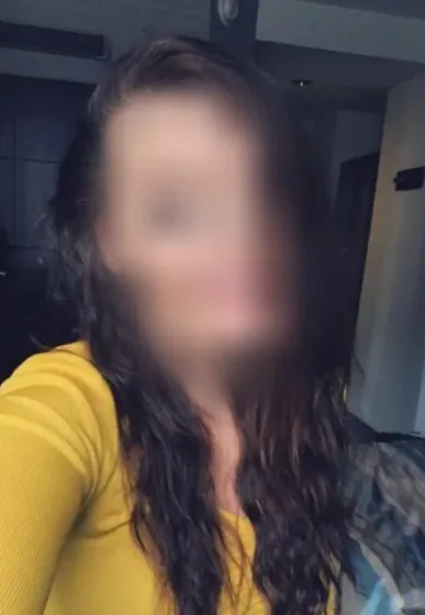 Julia, 35