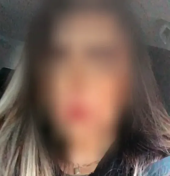 Laura, 39